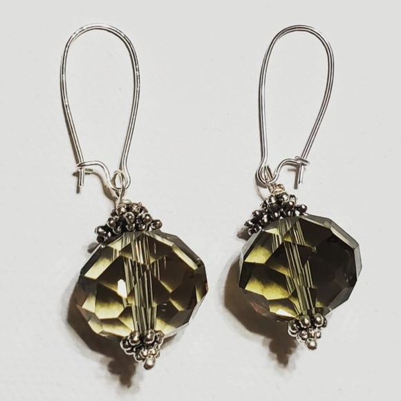 Crystal Necklace and Earrings Set - Picture 2 of 4